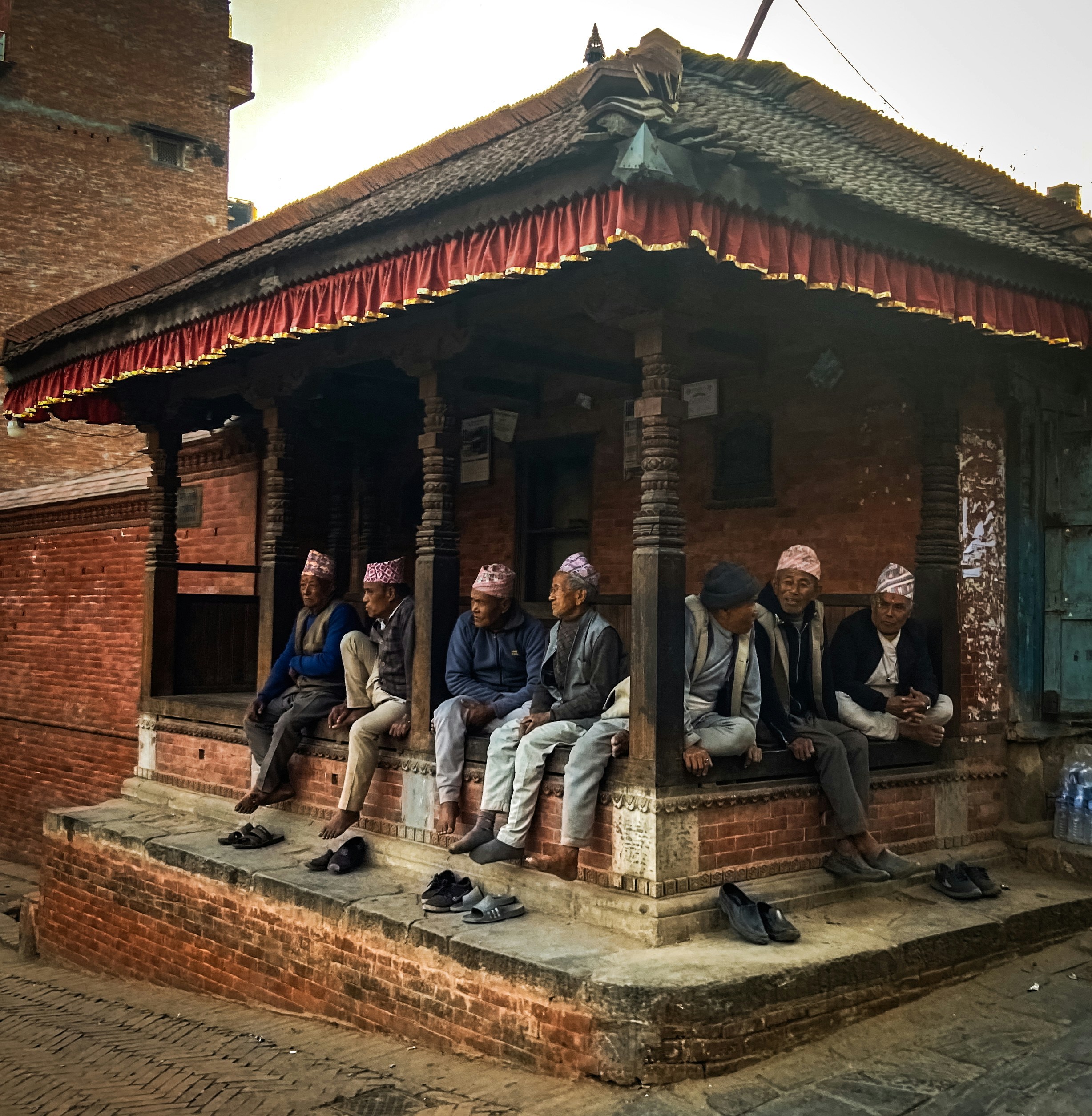 Classic Nepal Tour: 5 Nights 6 Days Cultural Adventure