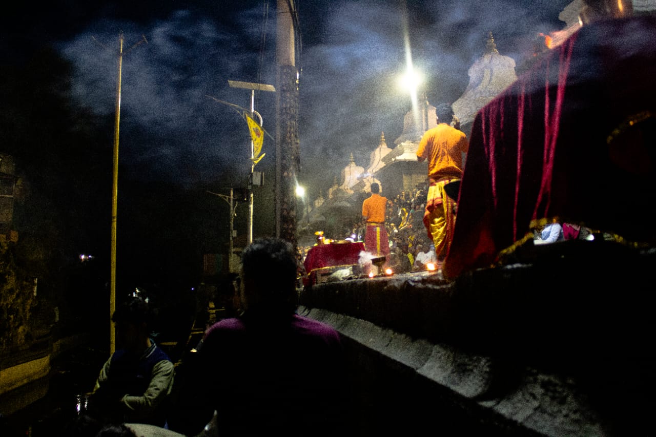 Pashupatinath Temple & Aarati Ceremony – 1-Day Spiritual Evening Tour in Kathmandu